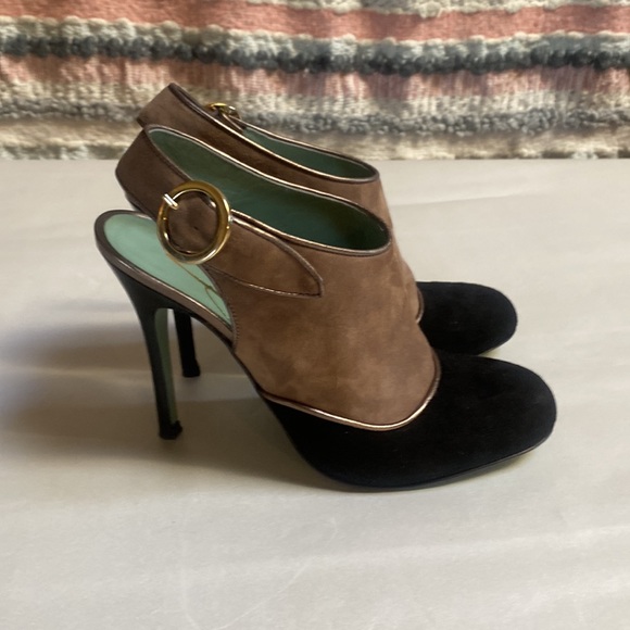 Paola D’Arcano Open Back Stiletto Shoes - Picture 3 of 13